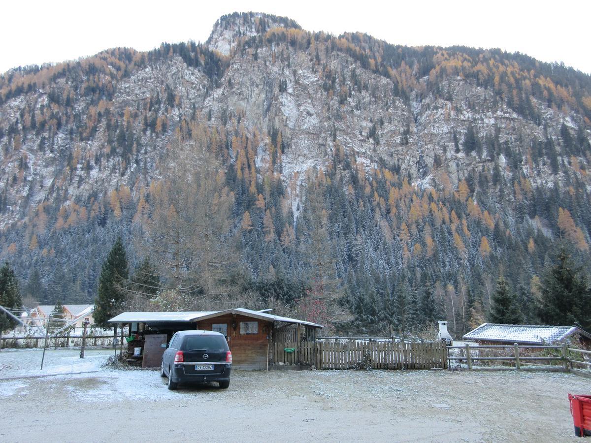 Готель Garni Defrancesco Кампітелло-ді-Фасса Екстер'єр фото